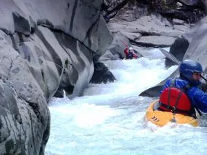 dans la gorge